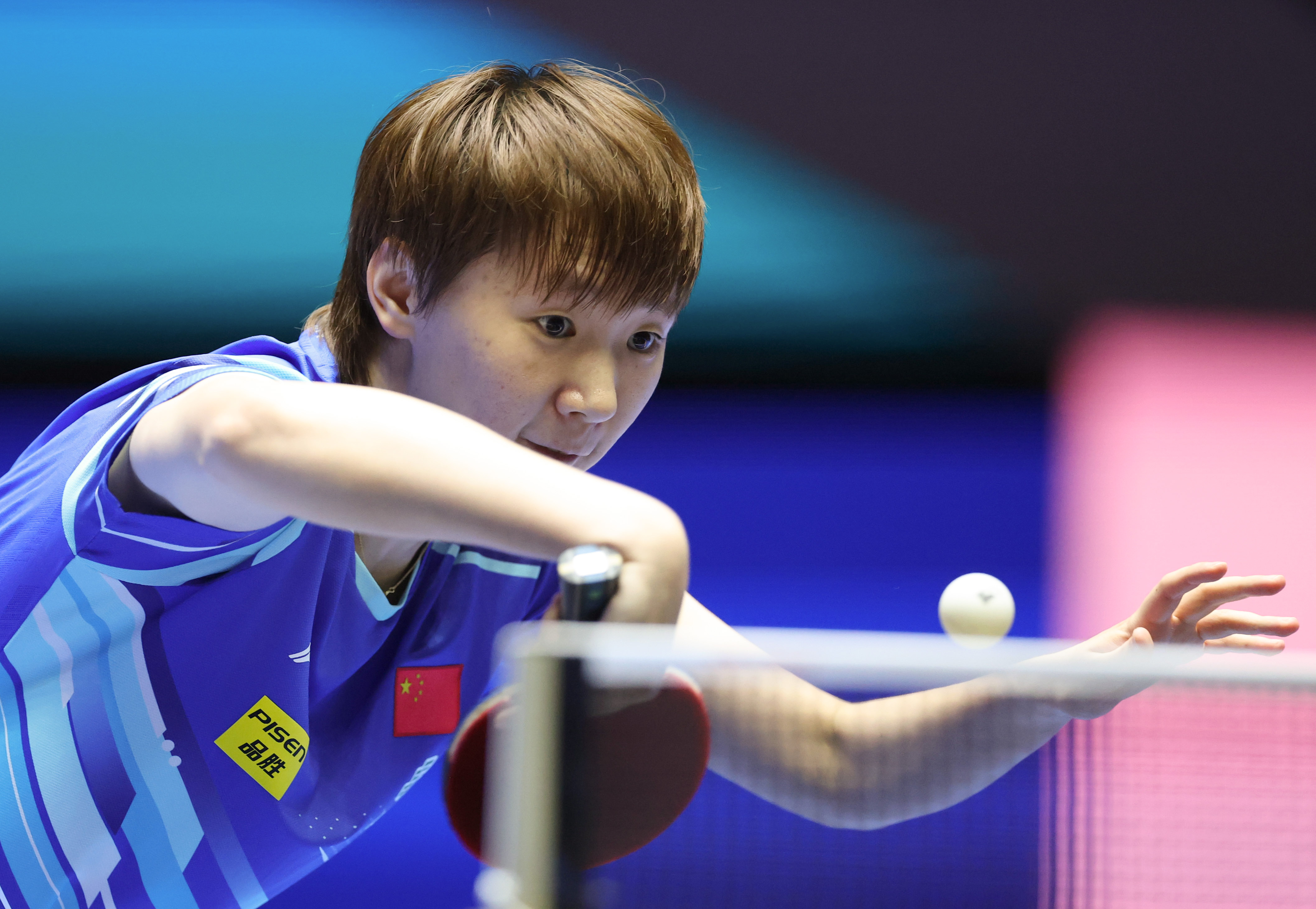 亚洲杯选手刷新世界纪录，震撼全场