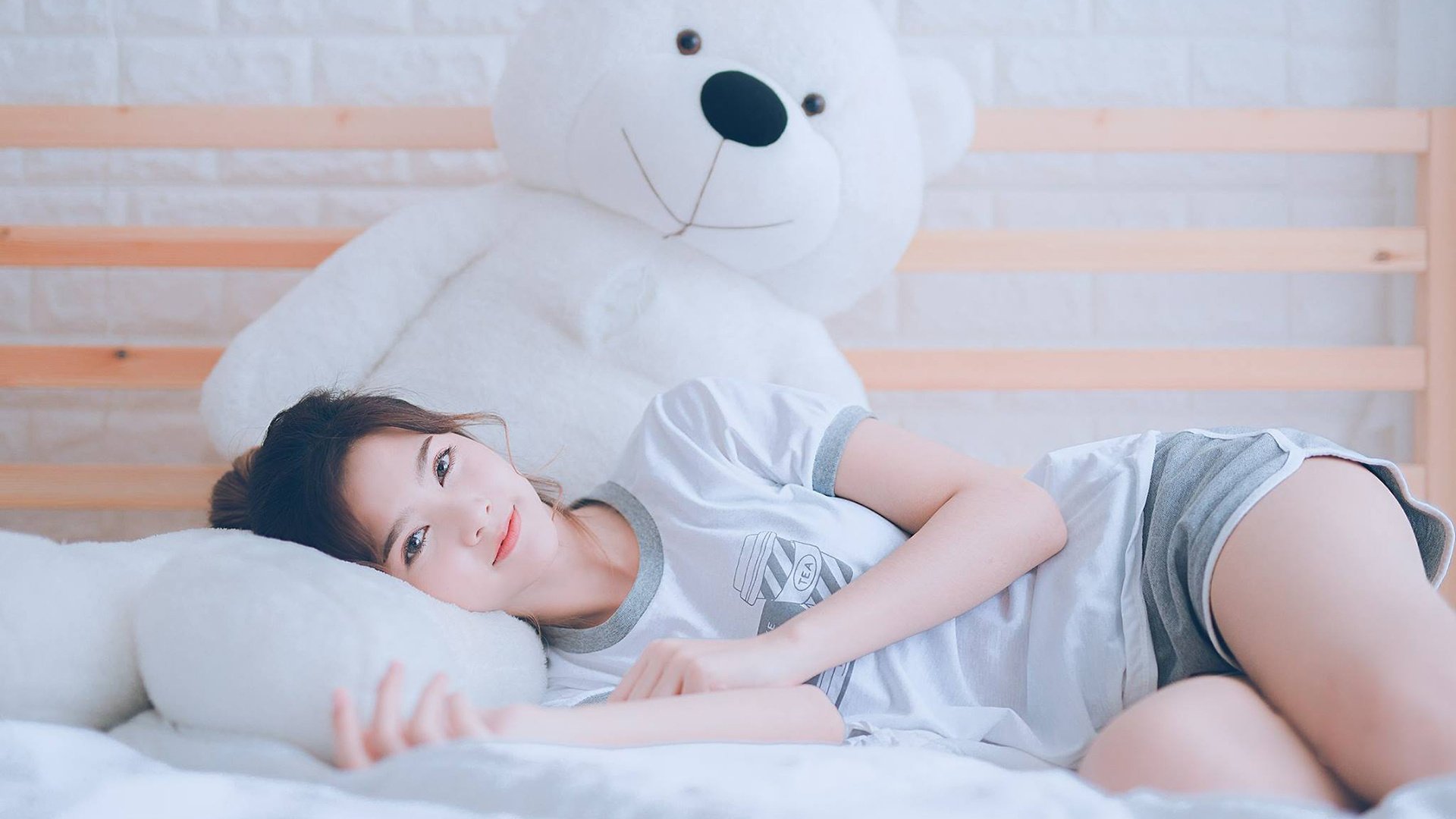 跨越时空的逆转叙事，从CBA赛场到世界杯舞台，永不熄灭的竞技之火