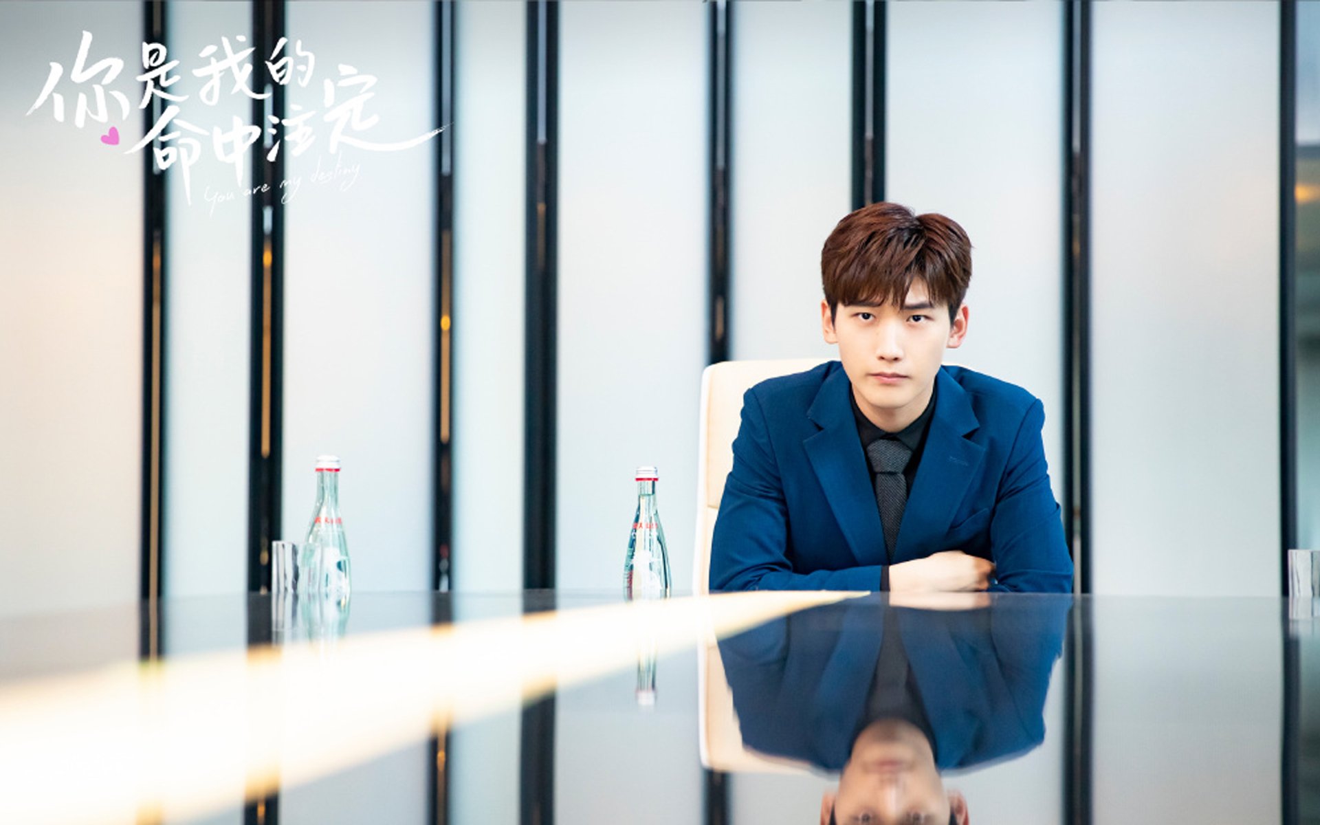 东方明珠燃爆汽车城，平行宇宙里浓眉刻下里程碑