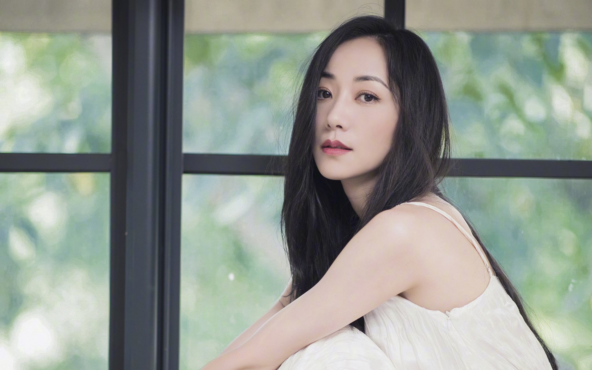 拉亚连线，英格兰与拜仁的服务器之战，他如何做到永久在线？